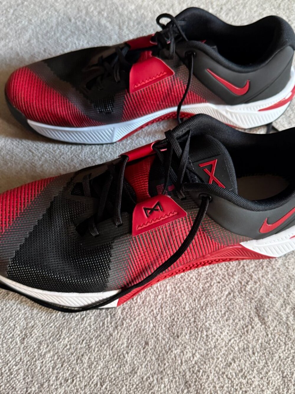 Nike Metcon 10 Black White Varsity Red size 13 Men's